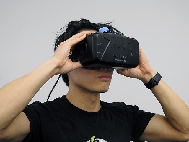 Ask Tech Effect: Should I Get Into Virtual Reality?